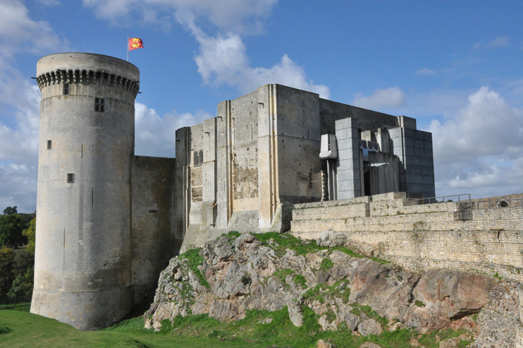Chronique de Falaise - À la recherche d’un château normand du XIIe siècle