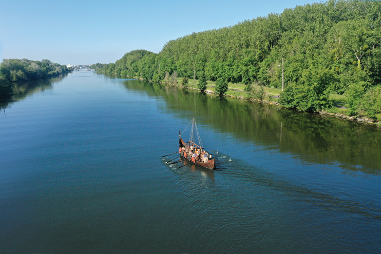 Le Langvin - Un bateau viking débarque à Ornavik