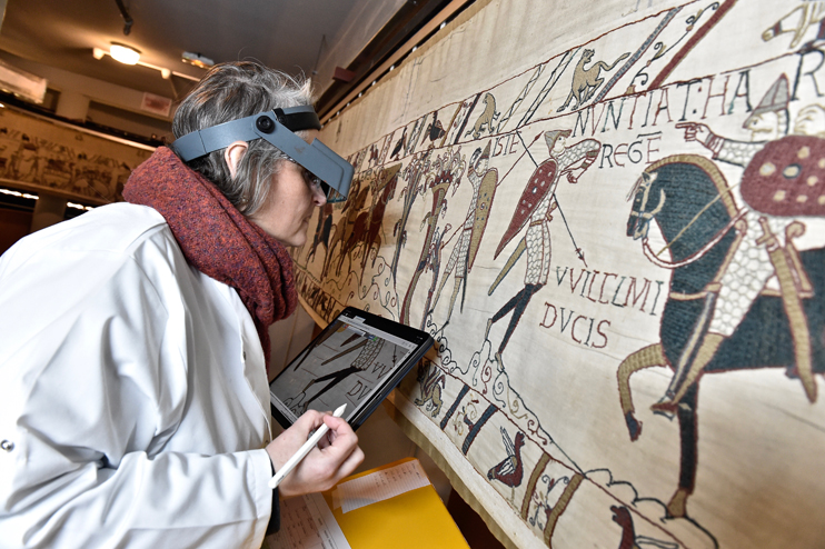 Aux petits soins de la Tapisserie de Bayeux