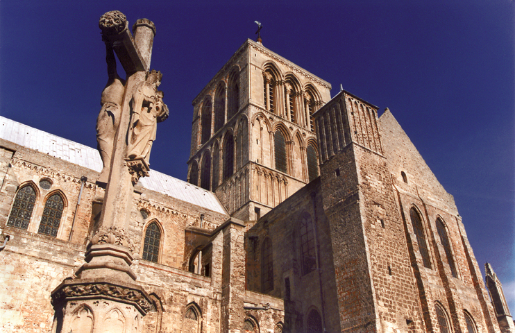 Abbatiale de la Sainte Trinité à Fécamp - Mille ans de splendeur et de foi