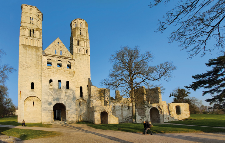 Les premières églises des ducs de Normandie