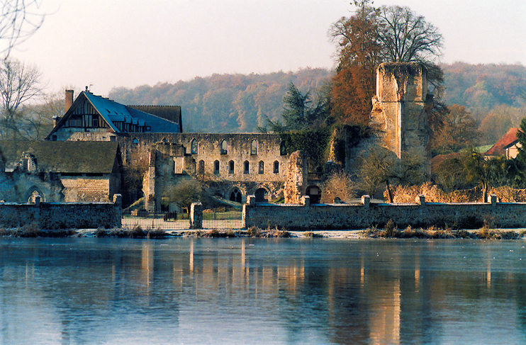 Notre-Dame de Mortemer, une abbaye et ses légendes