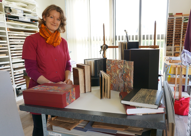 Relieur, un métier d’art et de passion – Rencontre avec Anne Liégard