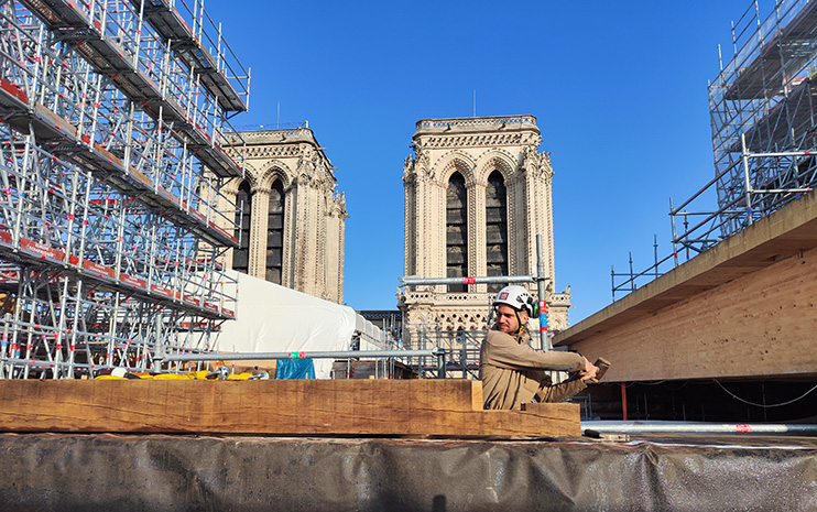 Notre-Dame de Paris : les artisans normands à l'œuvre
