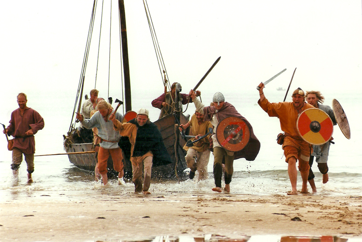 Surgis de la mer, tels des démons de l’enfer. (Photo Thierry Georges Leprévost © Patrimoine Normand)