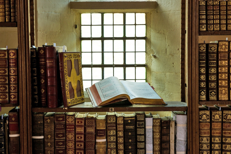 Bibliothèque du Chapitre : un nouveau trésor pour la cathédrale de Bayeux