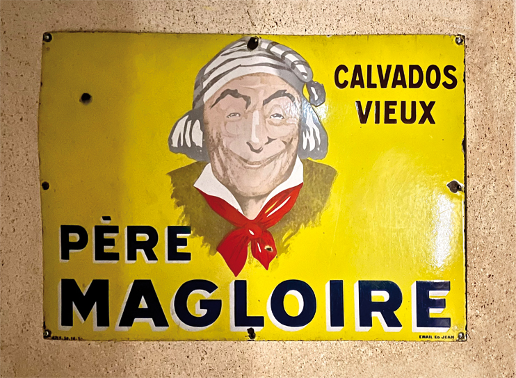 Gloire au Père Magloire !