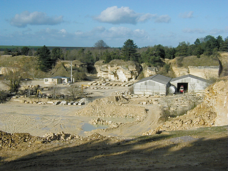 Carrière vue du haut. (Photo Jeannine Rouch © Patrimoine Normand.)