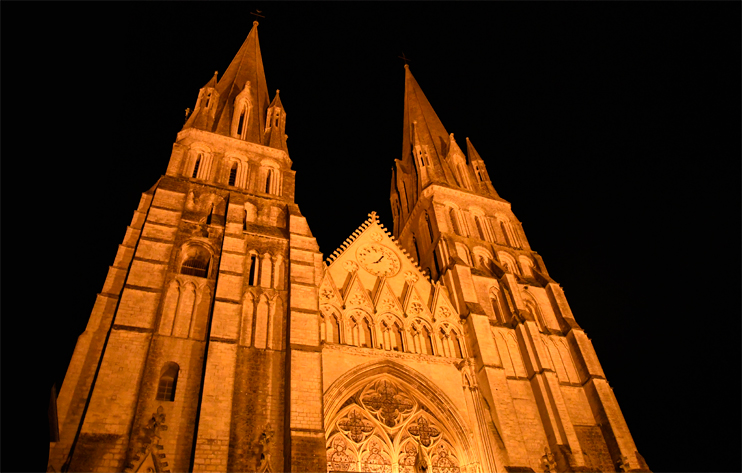 Bayeux : le parvis de la cathédrale