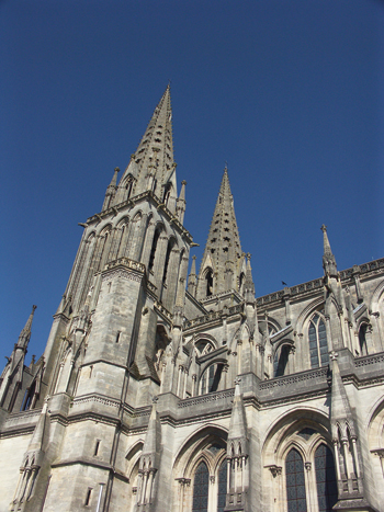 La cathédrale et ses tours jumelles. ( Stéphane William Gondoin)