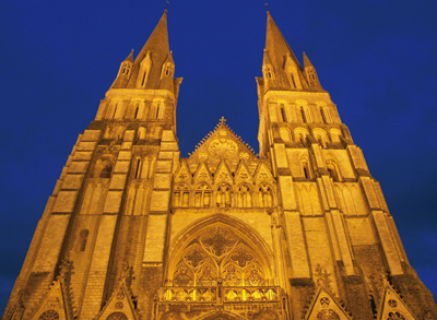 Façade occidentale de la cathédrale de Bayeux. (© Stéphane William Gondoin)