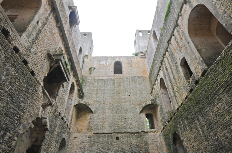 Intérieur du donjon de Chambois. (Photo Rodolphe Corbin © Patrimoine Normand)