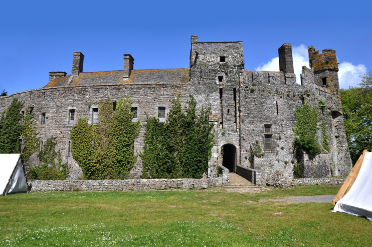 Le château fort de Pirou