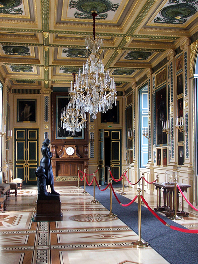 Château d'Eu. Le parquet de la salle à manger de famille. (© Alban Duparc)