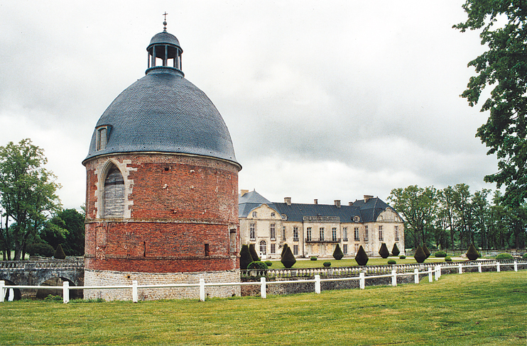 Château de Médavy : un joyau architectural en pays d'Argentan
