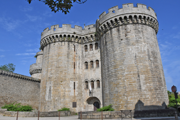 Château d'Alençon - De la forteresse médiévale à la prison
