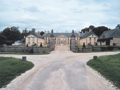 Façade du château d’Audrieu. (© Frédérick Jeanne)