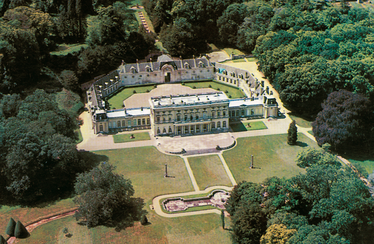 Château de Bizy : où les fontaines chantent à nouveau les fastes d’antan