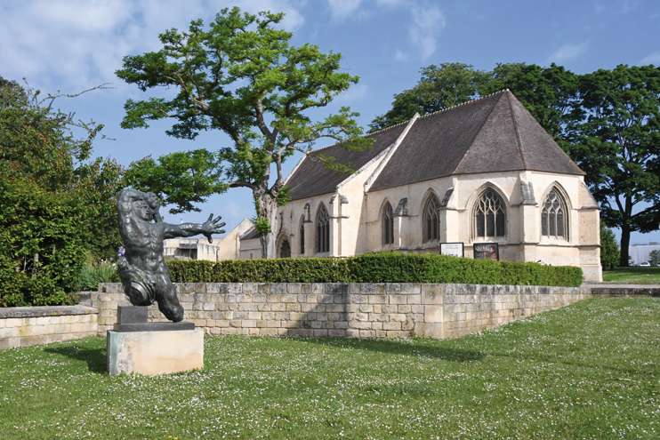 Dans l'enceinte du château de Caen. (Photo Rodolphe Corbin © Patrimoine Normand)