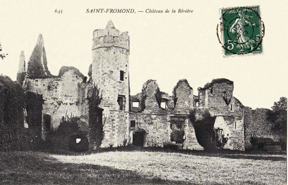 Château de la Rivière - Façade du logis au début du XXe siècle, elle était encore assez bien conservée. (© Coll. Frédéric Le Bon)