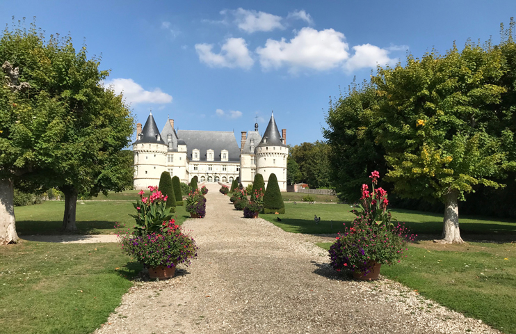 Mesnières-en-Bray - Un château de la Loire en pays de Bray