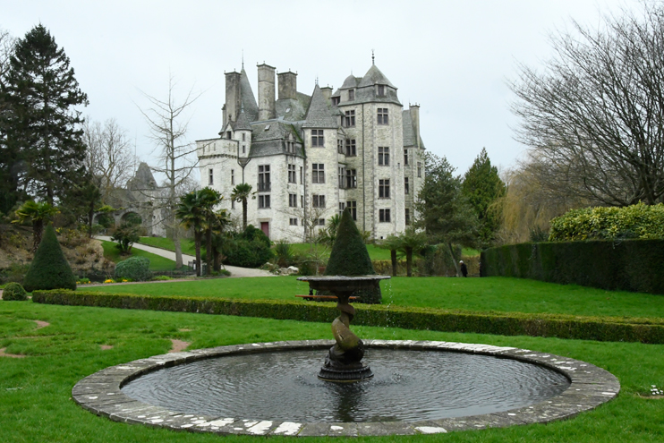 Château des Ravalet. Vue de la façade arrière. (Photo Rodolphe Corbin © Patrimoine Normand)