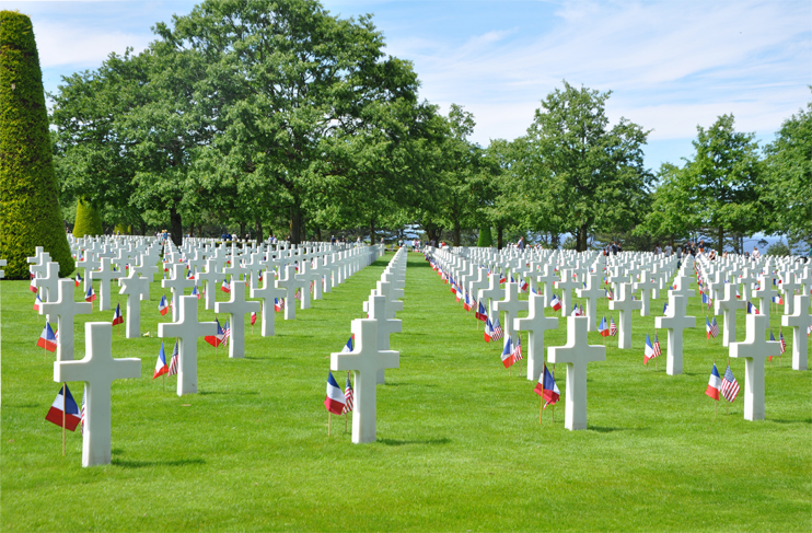 Cimetières militaires en Normandie - Inhumer les morts