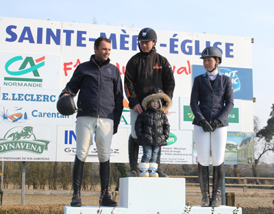 Benjamin Devulder, Jemma Kirk et Cédric Angot : deux Normands sur le podium ! (© Thierry Georges Leprévost)