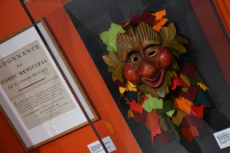 L'exposition  « Carnaval(s) » au musée de Normandie - Caen. (Photo Rodolphe Corbin © Patrimoine Normand).