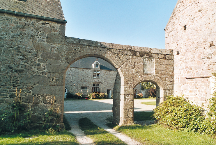 Promenades dans le Val de Saire : Réville (les villages)