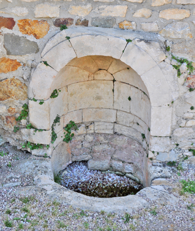 Falaise. La fontaine d'Arlette. (Photo Rodolphe Corbin © Patrimoine Normand)