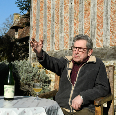 Guy et Ginette Maheux ont consacré plusieurs années à la réfection du site et de ses dépendances. (Photo Rodolphe Corbin © Patrimoine Normand)