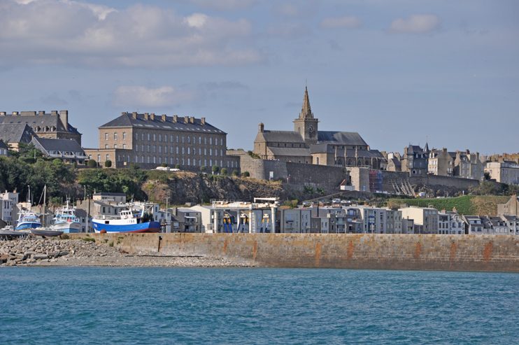 Granville, le rocher dans la mer