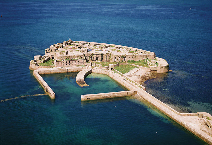 L’île Pelée – Une forteresse de la rade
