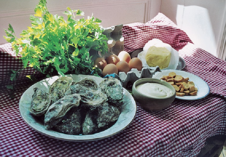 Ingrédients pour l'omelette aux huîtres. (Photo Georges Bernage © Patrimoine Normand)