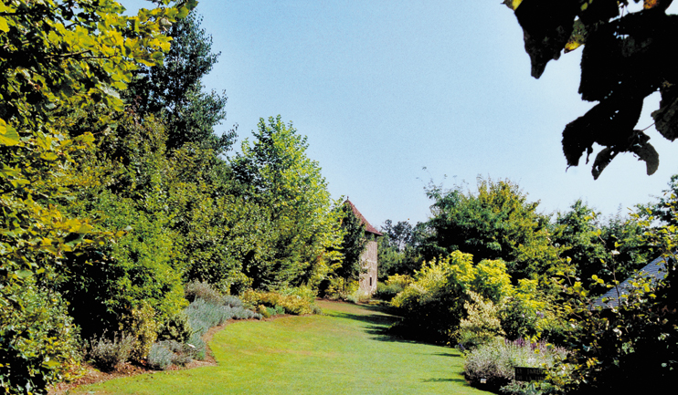 Cambremer : un jardin classique résolument augeron