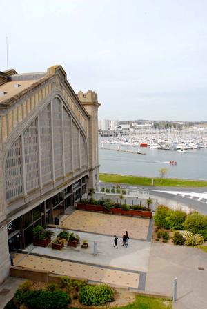 La gare maritime de Cherbourg abrite la Cité de la Mer depuis 2002. (© © La Cité de la Mer)