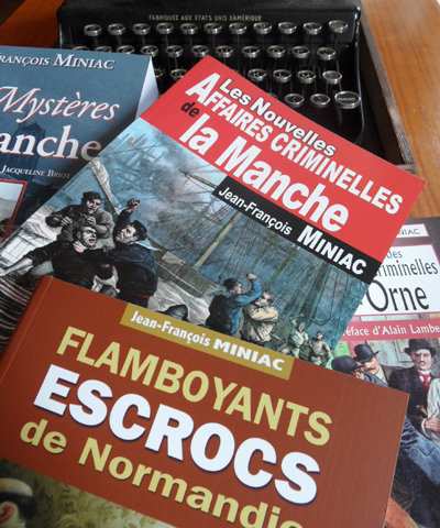 Livres de Jean-François Miniac. (© Patrimoine Normand)