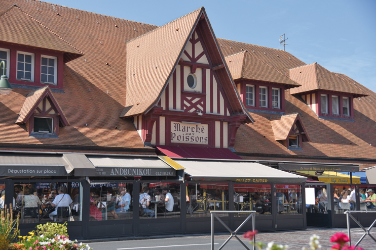 Trouville-sur-Mer : le marché aux poisson