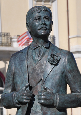 Statue de Marcel Proust à Cabourg. (Photo Rodolphe Corbin © Patrimoine Normand)