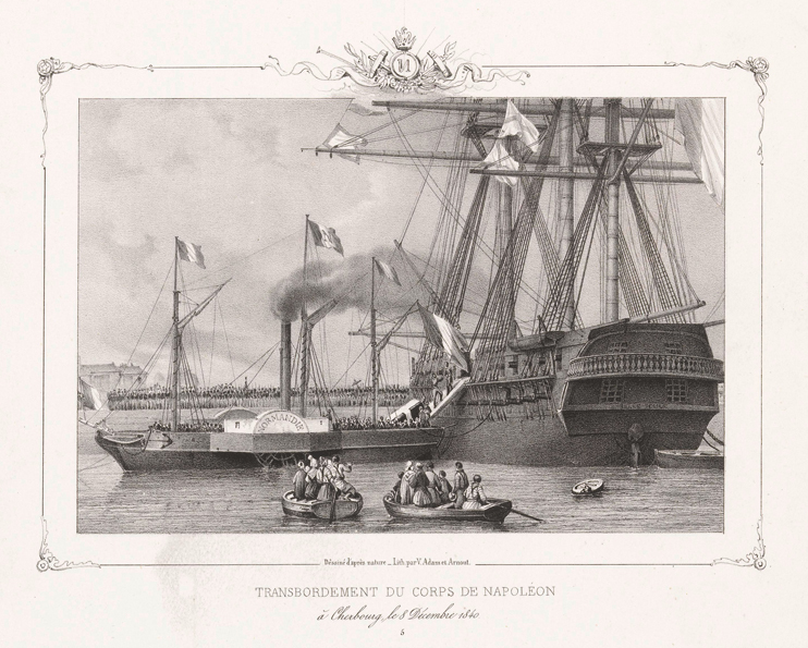 À Cherbourg en 1840, transbordement des cendres de Napoléon depuis le pont de la Belle Poule, en provenance de l’île de Sainte-Hélène, sur celui du vapeur Normandie, qui remontera la Seine jusqu’au Val-de-la-Haye. Gravure de Victor Adam en 1840 ou 1841, 22.2 × 30.8 cm. (© Achat en 1907 - Rijksmuseum d’Amsterdam - Domaine public - www.rijksmuseum.nl)