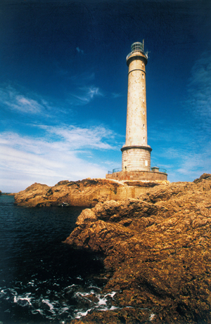  Le phare de Goury. (Photo Patrick Courault © Patrimoine Normand.)
