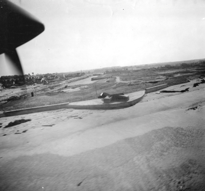 Photo de reconnaissance aérienne de Juno Beach datant du 30 juin 1943. (© I.W.M)