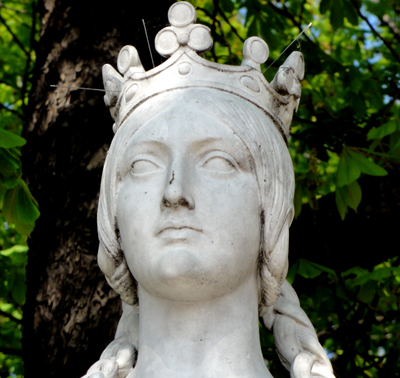 Mathilde de Flandre par le sculpteur Jean-Jacques Elshoecht (1797- 1856), dans les jardins du Luxembourg, à Paris. (© Serge Van Den Broucke)