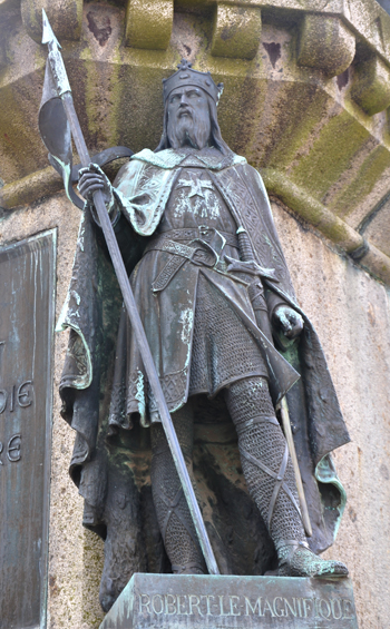 Statue de Robert le Libéral, également surnommé « le Magnifique ». (Photo Rodolphe Corbin © Patrimoine Normand)