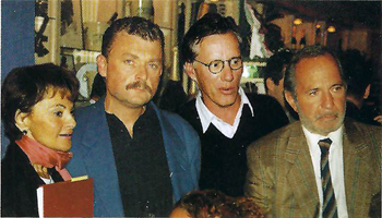 De gauche à droite : Ruda Dauphin, directrice du festival du film Américain de Deauville pour les USA, Laurent Corbin, les acteurs James Woods et Ben Gazzara. (© Patrimoine Normand)