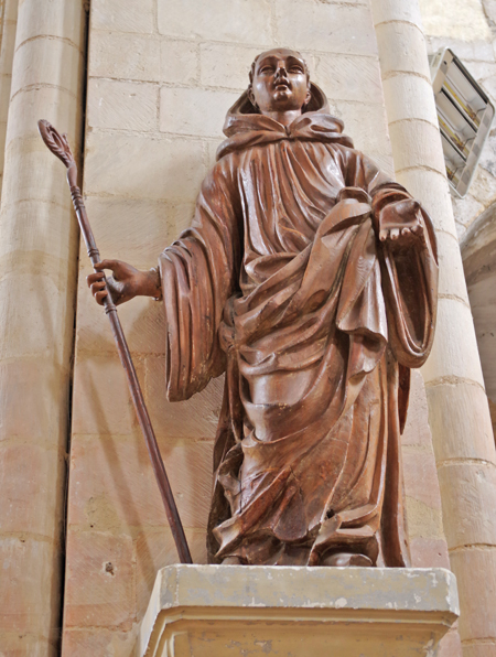 Statue en bois du XVIIe siècle représentant saint Philbert. (© Stéphane William Gondoin)