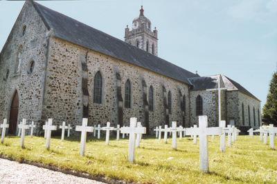 La Trappe de Bricquebec est mise en scène à la toute fin d’Une histoire sans nom, roman publié en 1882, d’abord en feuilleton dans Le Gil Blas, sous le titre Retour de Valognes, puis en volume. Ce sera le premier réel succès littéraire de Barbey, un roman qui justifie pleinement cette appréciation d’Anatole France : Le style de Barbey d’Aurevilly est quelque chose qui m’a toujours étonné. Il est violent et il est délicat, il est brutal et il est exquis. C’est un mets d’enfer. (Photo Thierry Georges Leprévost © Patrimoine Normand)