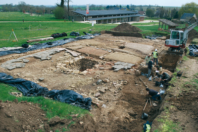 Fouilles sur le site de la maison en “U”. (© Musée de Vieux-la-Romaine)