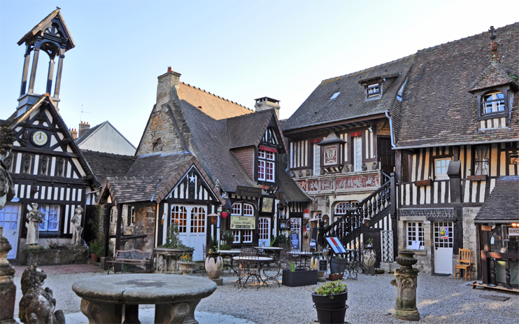 Restaurant Guillaume le Conquérant à Dives-sur-Mer. (Photo Rodolphe Corbin © Patrimoine Normand)